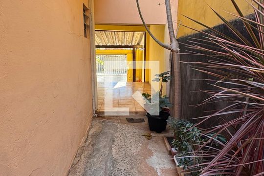 Corredor de casa à venda com 4 quartos, 300m² em Jardim Santa Lúcia, Campinas