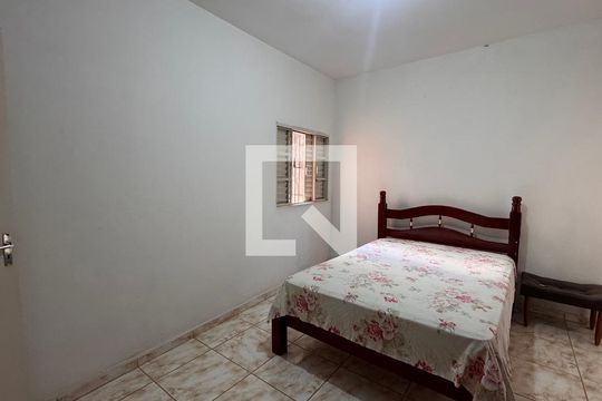 Quarto 2 de casa à venda com 4 quartos, 300m² em Jardim Santa Lúcia, Campinas
