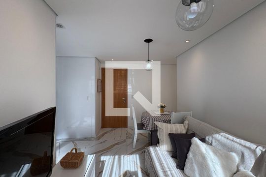Apartamento para alugar com 2 quartos, 44m² em Jardim Iris, São Paulo