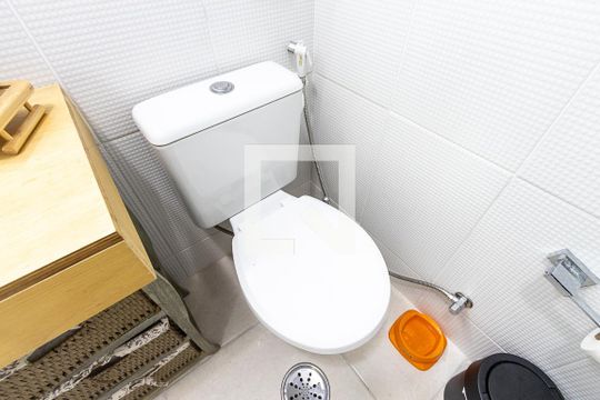 Banheiro 2 de casa à venda com 4 quartos, 136m² em Vila Anglo Brasileira, São Paulo