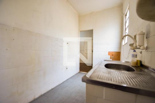 Cozinha de apartamento para alugar com 1 quarto, 42m² em Abolição, Rio de Janeiro
