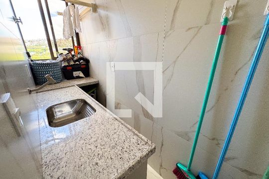 Área de Serviço de apartamento à venda com 3 quartos, 194m² em Amazonas, Contagem