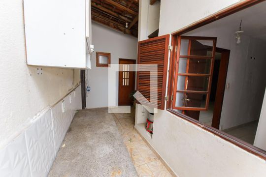 Área comum de casa para alugar com 2 quartos, 120m² em Centro, Taubaté