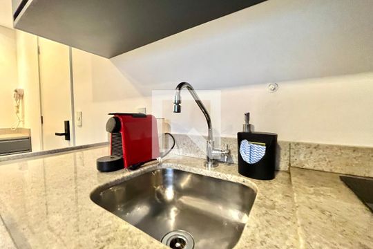 Cozinha de kitnet/studio à venda com 1 quarto, 27m² em Vila Clementino, São Paulo