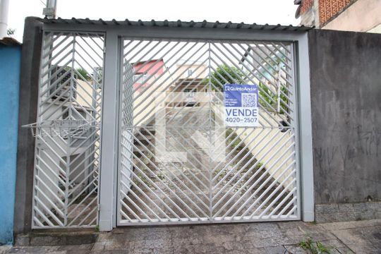 Fachada de casa à venda com 3 quartos, 111m² em Jardim Roberto, Osasco