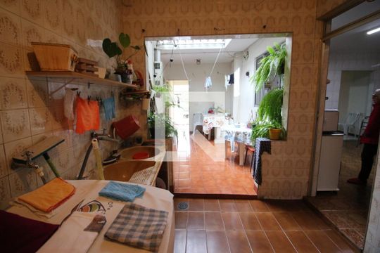Área de Serviço de casa à venda com 3 quartos, 111m² em Jardim Roberto, Osasco