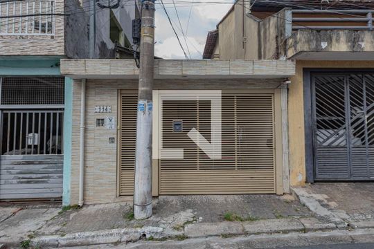 Fachada de casa à venda com 2 quartos, 65m² em Jardim Maria Estela, São Paulo