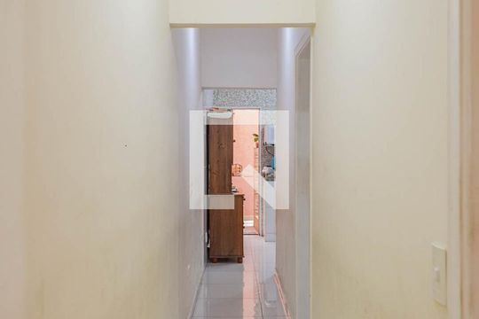 Corredor de casa à venda com 2 quartos, 65m² em Jardim Maria Estela, São Paulo