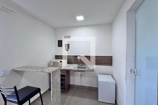 Cozinha de casa de condomínio para alugar com 1 quarto, 30m² em Vargem Grande, Rio de Janeiro