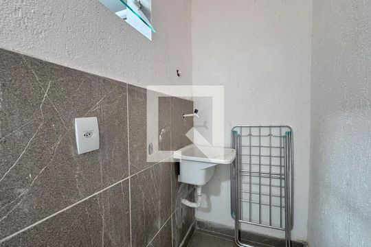 Área de Serviço de casa de condomínio para alugar com 1 quarto, 30m² em Vargem Grande, Rio de Janeiro
