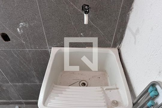 Área de Serviço de casa de condomínio para alugar com 1 quarto, 30m² em Vargem Grande, Rio de Janeiro