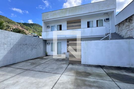 Área externa de casa de condomínio para alugar com 1 quarto, 30m² em Vargem Grande, Rio de Janeiro