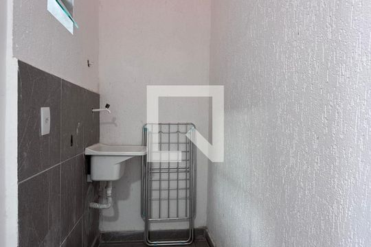 Área de Serviço de casa de condomínio para alugar com 1 quarto, 30m² em Vargem Grande, Rio de Janeiro