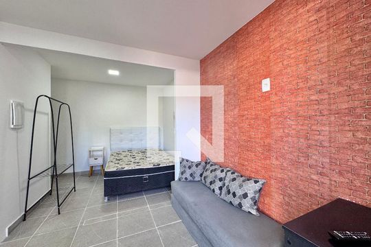 Sala/Quarto de casa de condomínio para alugar com 1 quarto, 30m² em Vargem Grande, Rio de Janeiro