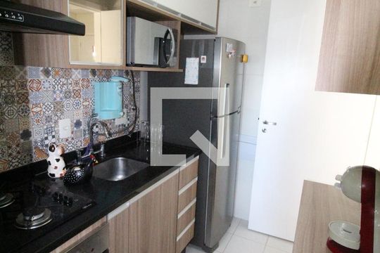 Cozinha de apartamento para alugar com 2 quartos, 64m² em Jardim Alvorada, São José dos Campos
