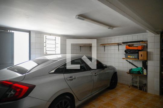 Garagem de casa à venda com 3 quartos, 250m² em Aclimação, São Paulo