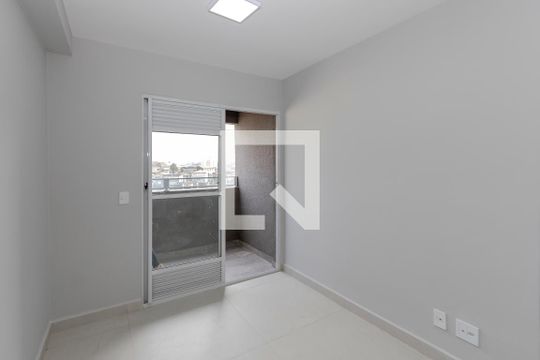 Sala/Cozinha de apartamento à venda com 2 quartos, 37m² em Jardim São Luís, São Paulo
