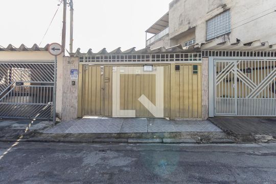 Fachada de casa à venda com 2 quartos, 207m² em Jardim Lideranca, São Paulo