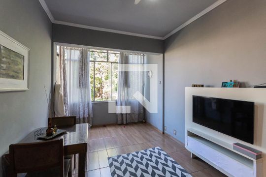 Sala de apartamento à venda com 2 quartos, 70m² em Benfica, Rio de Janeiro