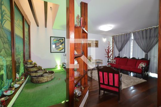 Casa à venda com 4 quartos, 328m² em Vila Alpina, Santo André