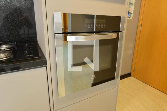 Cozinha de apartamento à venda com 2 quartos, 98m² em Jardim Goiás, Goiânia