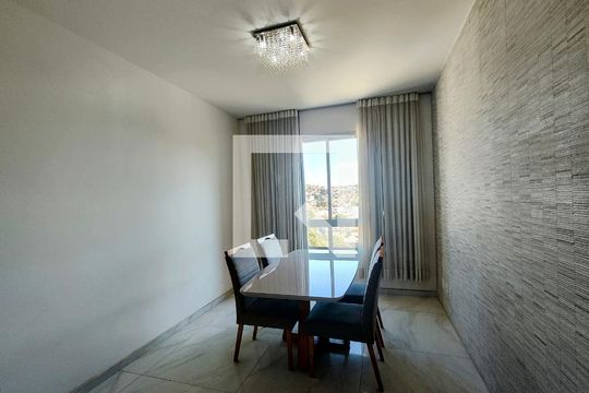 Sala 2 de casa à venda com 3 quartos, 306m² em São Goncalo, Contagem