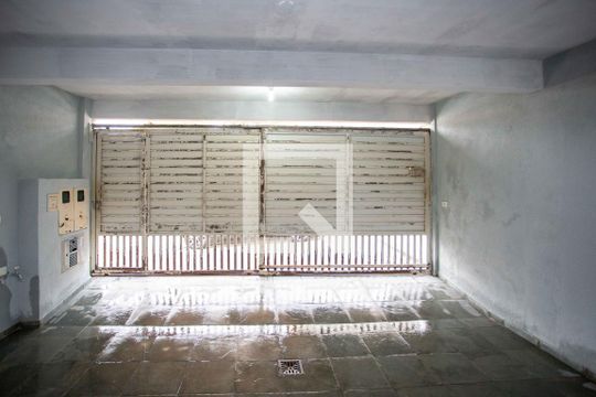 Garagem de casa para alugar com 3 quartos, 350m² em Centro, Diadema
