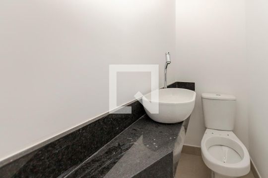 Lavabo de casa à venda com 4 quartos, 211m² em Vila Congonhas, São Paulo