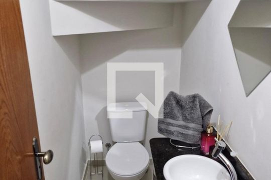 Banheiro de casa à venda com 2 quartos, 90m² em Vila Graciosa, São Paulo