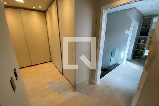 Casa à venda com 3 quartos, 258m² em Vila Gomes Cardim, São Paulo