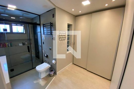 Casa à venda com 3 quartos, 258m² em Vila Gomes Cardim, São Paulo