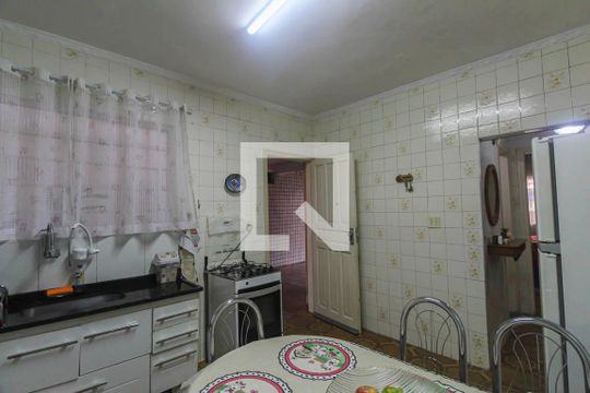 Cozinha 2-casa 2 de casa à venda com 4 quartos, 239m² em Vila Tolstoi, São Paulo
