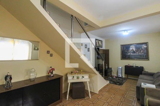 Sala 1 de casa à venda com 4 quartos, 239m² em Vila Tolstoi, São Paulo