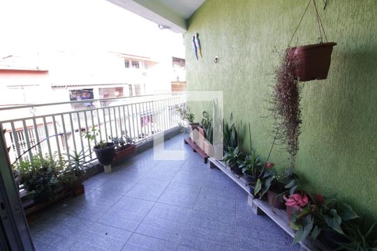 Sala de casa à venda com 3 quartos, 266m² em Piratininga, Osasco