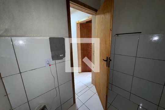 Banheiro de apartamento à venda com 2 quartos, 48m² em Campina, São Leopoldo