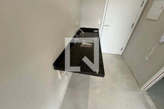 Cozinha de kitnet/studio à venda com 1 quarto, 29m² em Parada Inglesa, São Paulo