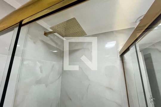 Banheiro de kitnet/studio à venda com 1 quarto, 29m² em Parada Inglesa, São Paulo