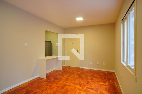Studio de kitnet/studio para alugar com 1 quarto, 28m² em Independência, Porto Alegre