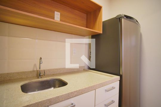 Cozinha de kitnet/studio para alugar com 1 quarto, 28m² em Independência, Porto Alegre