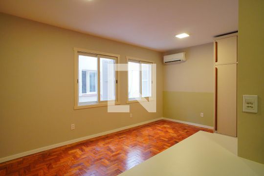 Studio de kitnet/studio para alugar com 1 quarto, 28m² em Independência, Porto Alegre