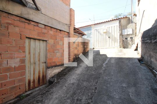 Casa 2 | Garagem de casa para alugar com 5 quartos, 516m² em Floramar, Belo Horizonte