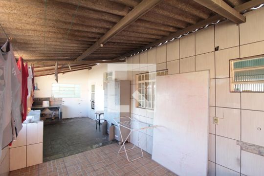 Casa 1 | Área de Serviço de casa para alugar com 5 quartos, 516m² em Floramar, Belo Horizonte