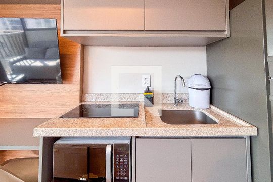 Cozinha de kitnet/studio para alugar com 1 quarto, 23m² em Vila Mariana, São Paulo