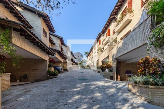 Área comum de casa de condomínio para alugar com 3 quartos, 195m² em Santa Tereza, Porto Alegre