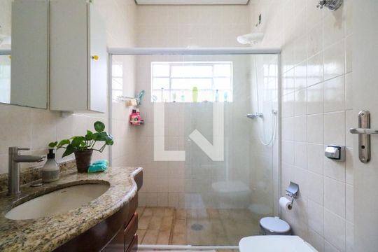 Banheiro Social de casa à venda com 3 quartos, 220m² em Barcelona, São Caetano do Sul