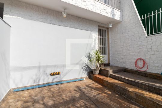 Garagem de casa para alugar com 3 quartos, 230m² em Vila Baruel, São Paulo