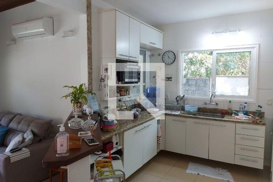 Casa à venda com 3 quartos, 119m² em Itaipu, Niterói