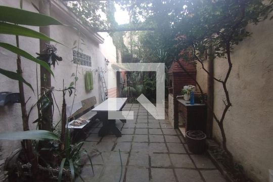 Casa à venda com 3 quartos, 150m² em Santa Rosa, Niterói