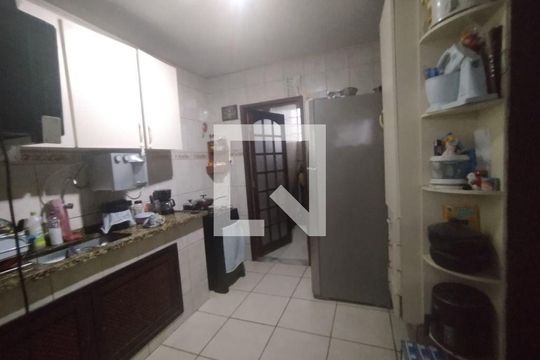 Casa à venda com 3 quartos, 150m² em Santa Rosa, Niterói