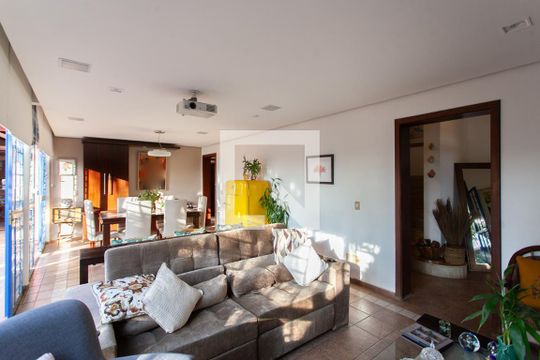 Sala 1 de casa à venda com 4 quartos, 992m² em Estoril, Belo Horizonte